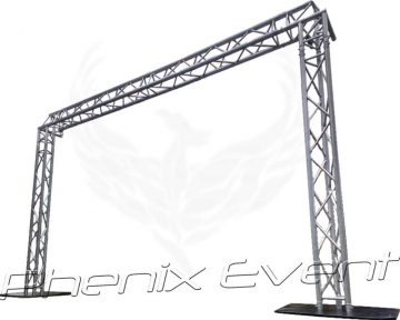 arche en aluminium formée à partir de plusieurs traverses