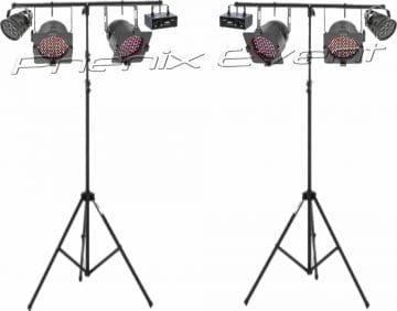le pack projecteurs 3 se compose de deux trépieds avec sur chacun d'entre eux 3 projecteurs à led et un laser multicolore