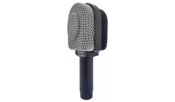 profil droit d'un microphone superlux pra628 mkii