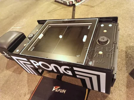 Table de jeu PONG fabriquée par Atari.