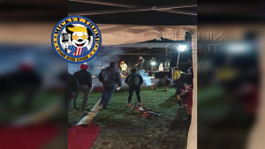 Mickey Trump sur scène à La Yéti 2023, reprenant "Hot'N'Cold" devant les participants et le public de Yutz.