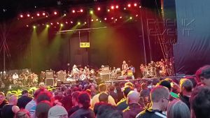 Le groupe NOFX au moment d'interpréter can't get the stink out sur la scène de L'Open Air am E-Werk lors du Final Tour