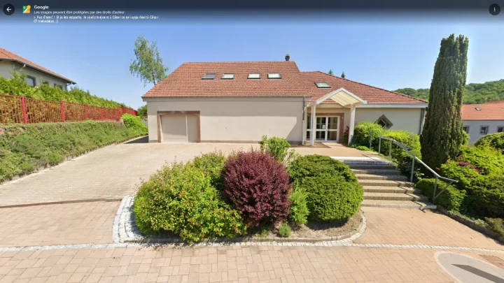 Vue extérieure du centre socioculturel de Betting