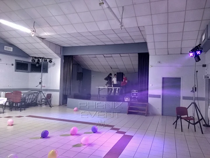 Installation du système sono 1900w RMS 10X410T STACK dans la salle polyvalente Emile Galle d'Atton