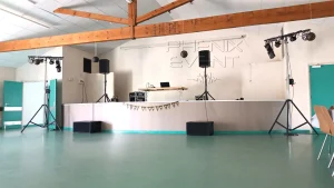 Système de sonorisation 1500w et Pack Fête 1 installés pour un anniversaire à la salle des fêtes de Pontpierre (57)