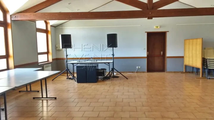installation du Pack Sono 2000W RMS dans la salle des fêtes d’Oudrenne