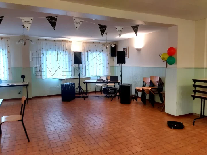 Location d'un pack sono 1500W Phenix Event installé dans la salle des fêtes de Corny-sur-Moselle