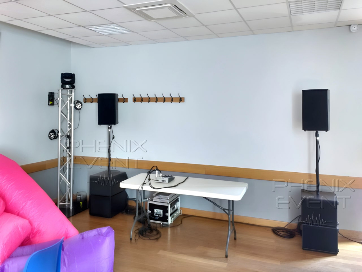 Installation son et lumière dans la salle des fêtes de Laudrefang