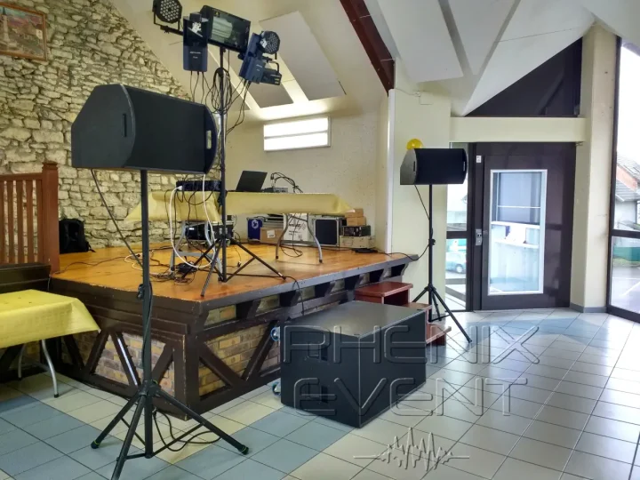 Installation sono 2200w RMS Phenix Event avec éclairages personnels