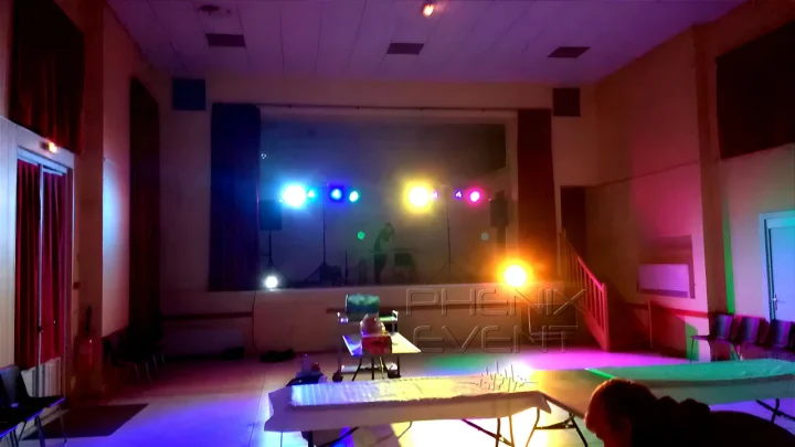 La scène de Marsal avec la sono 1500w Phenix Event et les projecteurs LED