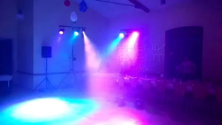 Location de jeux de lumière Pack Fête 1 et sono 1500w RMS installés pour un anniversaire à Montigny-lès-Metz
