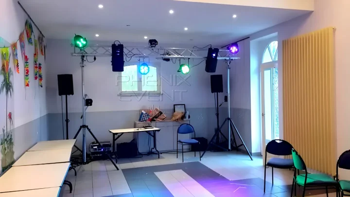 Installation complète d'une sono 1200w et d'un Pack Fête2 Phenix Event dans la salle Fortuné Debon à Neufchef avant la soirée