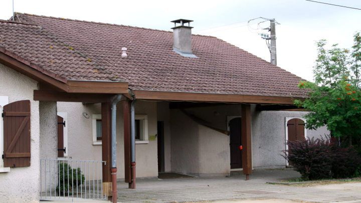salle des fêtes Serge Wahu à Sponville, vue depuis le parking