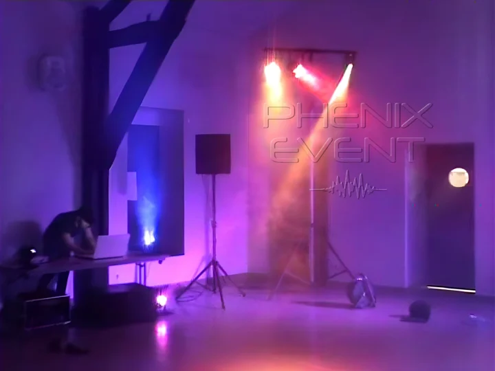 pack sono 1500w pro Phenix Event et un trépied du Pack Fête 1 installés