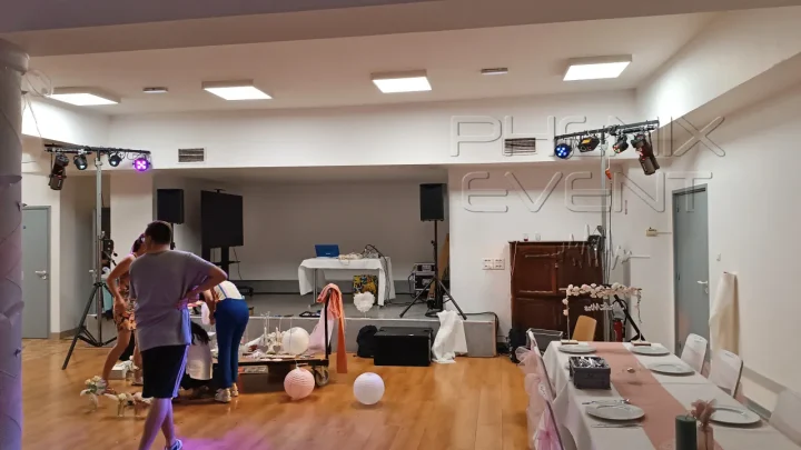 jeux de lumière fête1 et pack sono 2000w professionnels Phenix Event pour mariage au centre uftic de saint-avold