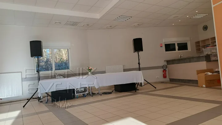 Sono 1500w installée pour le mariage à Flastroff, deux enceintes et deux caissons de basses