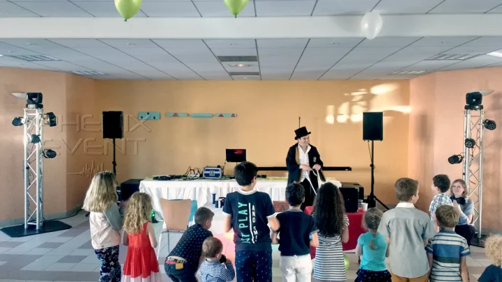 Magicien animant la soirée de mariage à Narbéfontaine