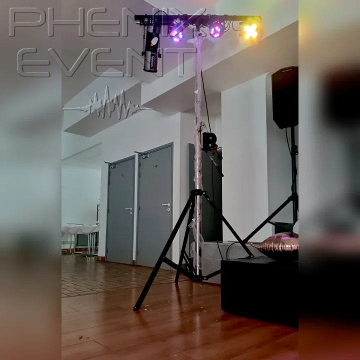 Trépied à treuil professionnel du pack fête1 décoré avec étoffes et papillons en origami