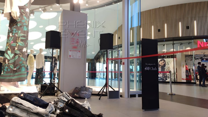 Installation du système de sonorisation 1500W Phenix Event chez H&M au centre commercial B'est