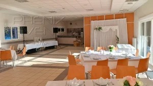 Sono 1500w louée et installée pour le mariage, vue depuis la salle décorée