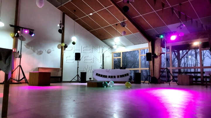 Installation sono 1500w et jeux de lumière Phenix Event à l'Adeppa de Vigy pour le réveillon