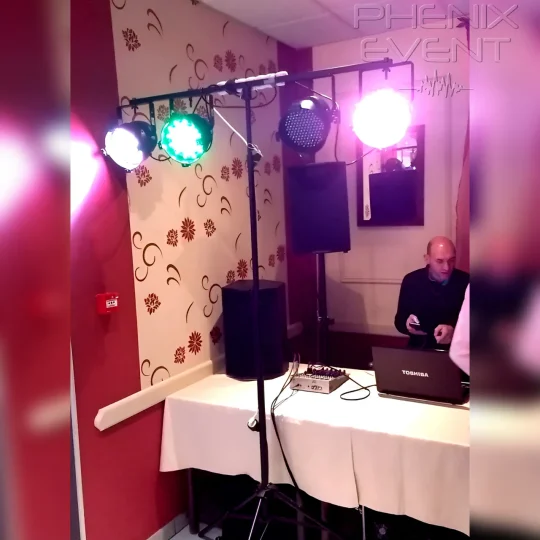 Pack de projecteurs LED et enceintes Phenix Event installés à l'auberge de Delme