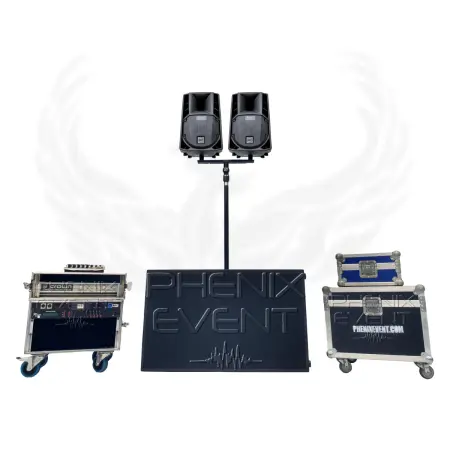 Sono 2600w rms 8X118m Stack Phenix Event, en location, vue de face, comprenant deux enceintes 8 pouces placées sur une barre avec support double. La barre est fixée à un caisson de basse 18 pouces.