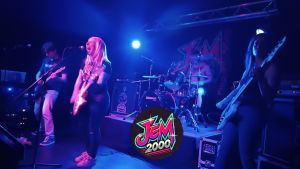 Jem 2000 joue leur morceau intitulé Vie Suspendue au MK Bar