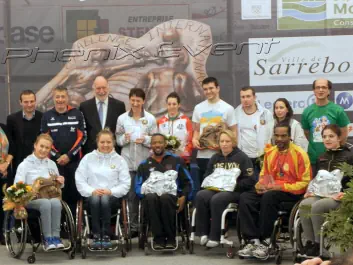les vainqueurs du challenge d'escrime handisport de sarrebourg édition 2016 sont rassemblés pour une photo